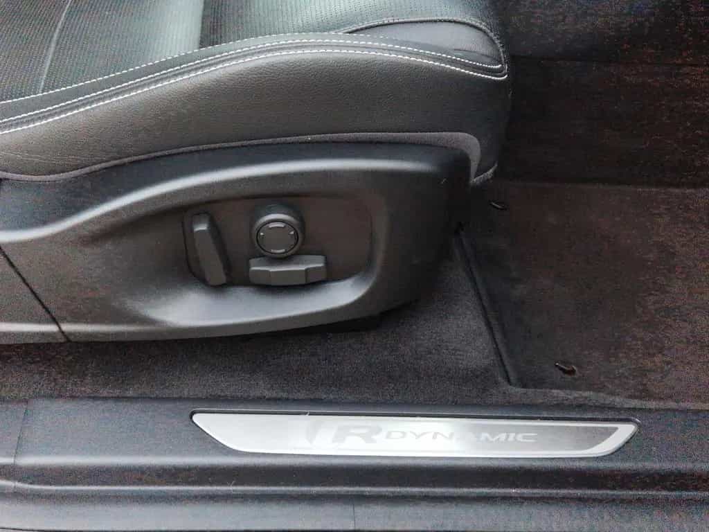 Jaguar E-Pace P300 R-Dynamic SE AWD +PANO+MERIDIAN+ 07/2020-photo-14
