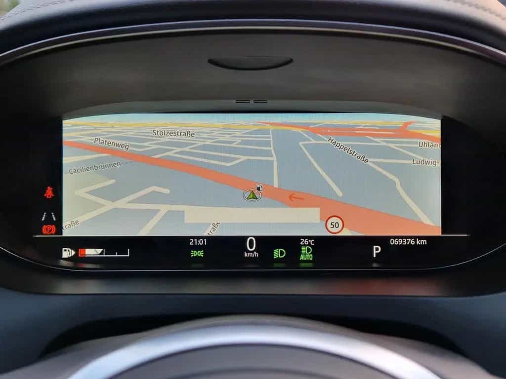 Jaguar E-Pace P300 R-Dynamic SE AWD +PANO+MERIDIAN+ 07/2020-photo-19