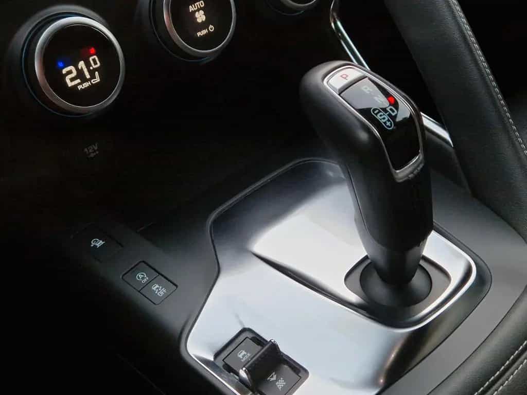 Jaguar E-Pace P300 R-Dynamic SE AWD +PANO+MERIDIAN+ 07/2020-photo-23