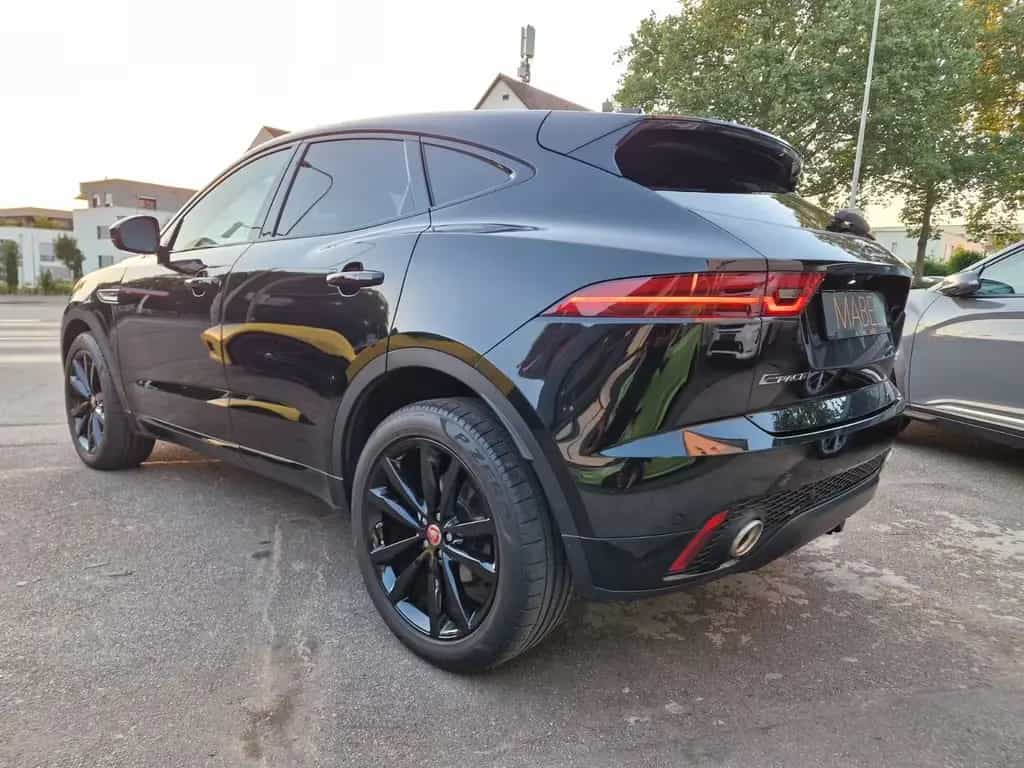Jaguar E-Pace P300 R-Dynamic SE AWD +PANO+MERIDIAN+ 07/2020-photo-6
