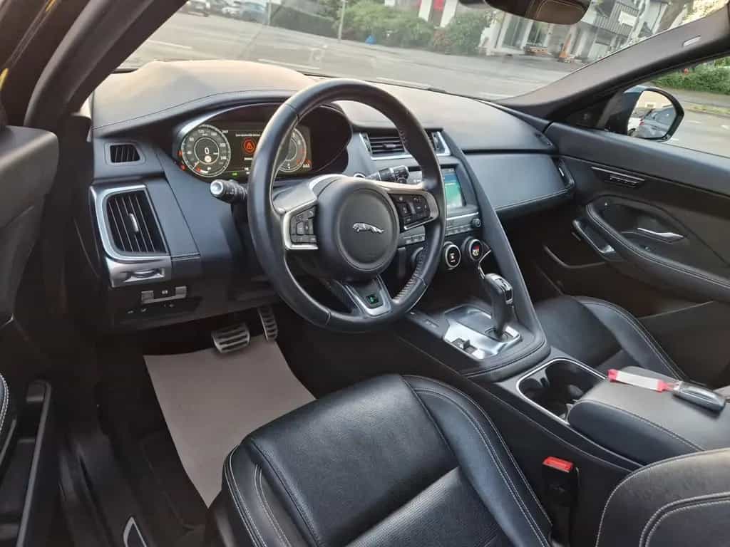 Jaguar E-Pace P300 R-Dynamic SE AWD +PANO+MERIDIAN+ 07/2020-photo-8