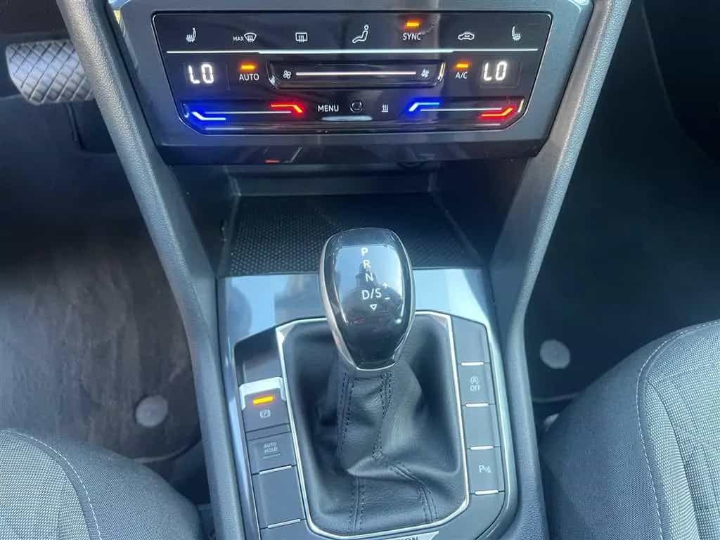 Volkswagen Tiguan Life 2.0 TDI 4MOTION DSG 07/2023-photo-12