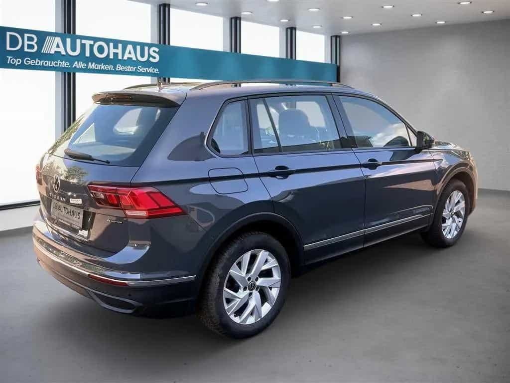 Volkswagen Tiguan Life 2.0 TDI 4MOTION DSG 07/2023-photo-3