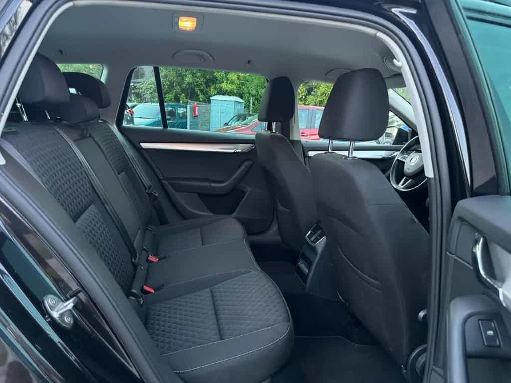 Skoda Octavia Combi 1.8 TSI Drive / DSG / LED / AHK 04/2017-photo-17