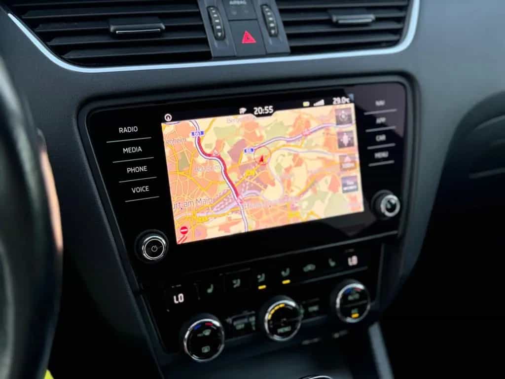Skoda Octavia Combi 1.8 TSI Drive / DSG / LED / AHK 04/2017-photo-25
