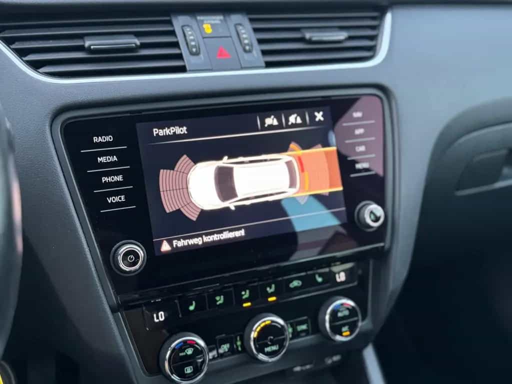 Skoda Octavia Combi 1.8 TSI Drive / DSG / LED / AHK 04/2017-photo-27