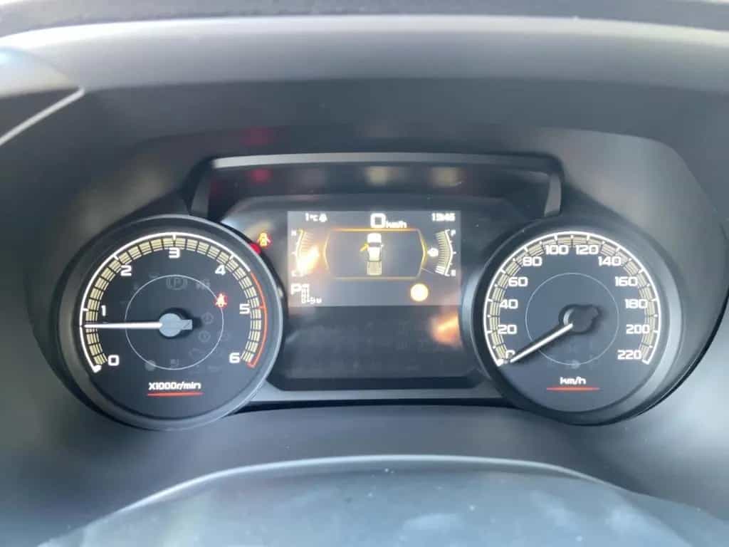 Isuzu D-Max Double Cab 4x4 LS 163PS Automatik/Winter/R null-photo-12