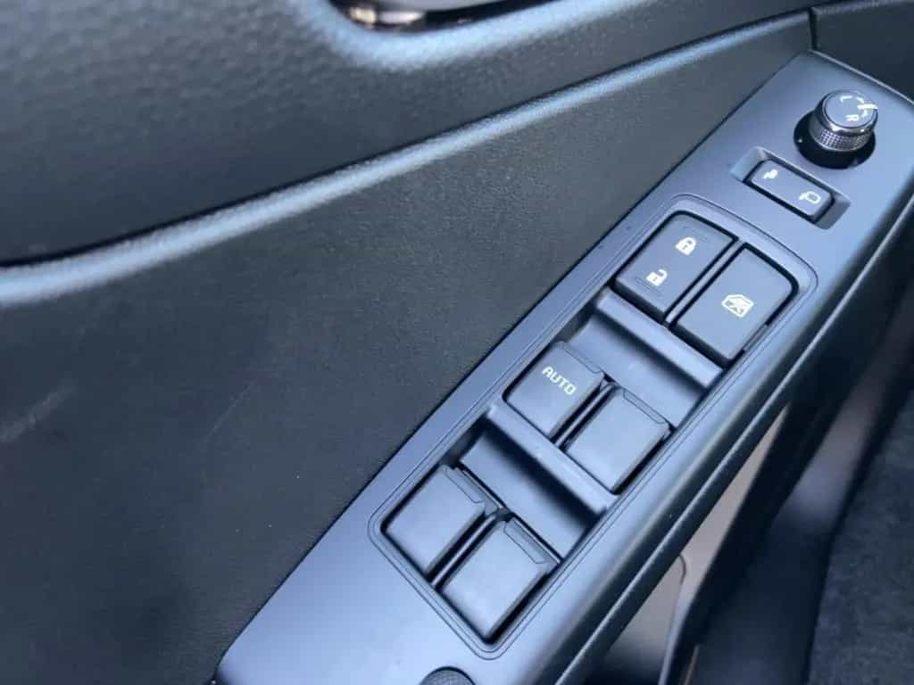Isuzu D-Max Double Cab 4x4 LS 163PS Automatik/Winter/R null-photo-15