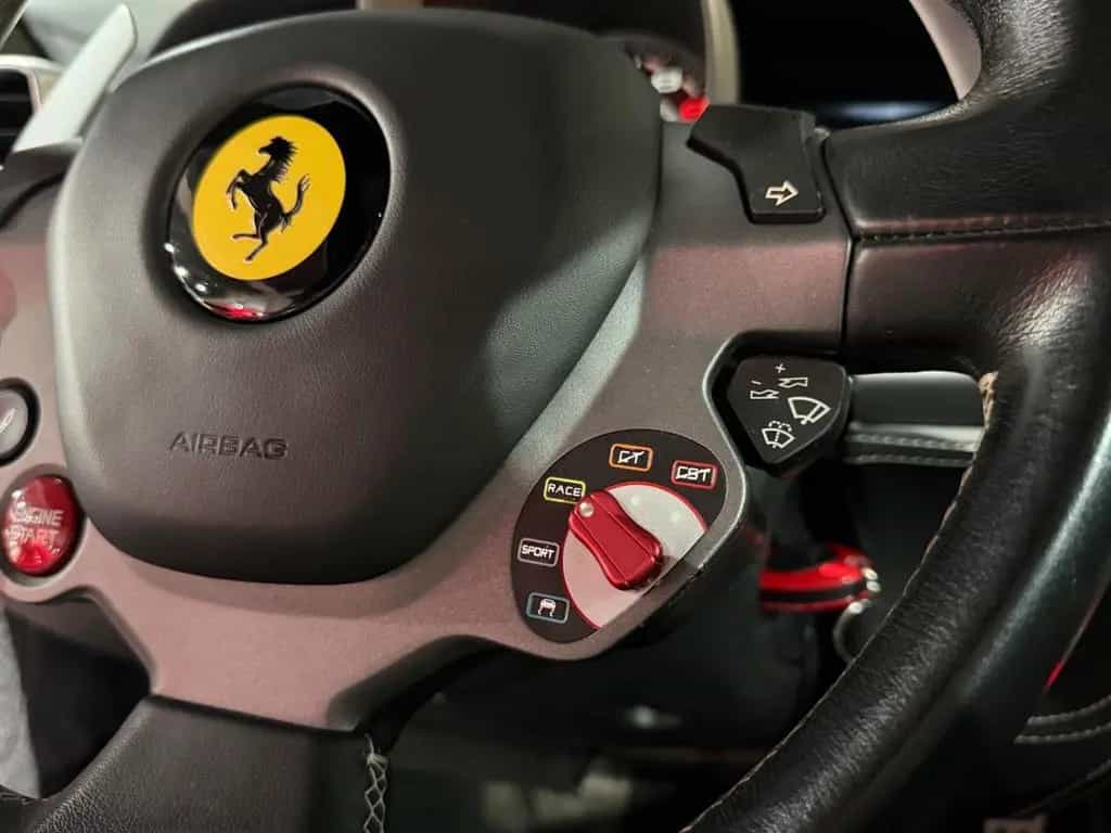 Ferrari 458 Italia / APPROVED / LÜCKENLOS FERRARI HISTOR 02/2010-photo-35