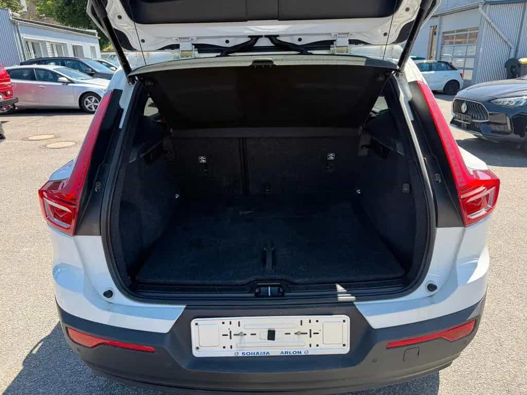 Volvo XC40 T2 2WD MomentumCore*DAB*RFK*TMP*FSHeizbar* 08/2021-photo-5