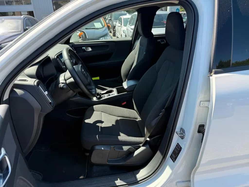 Volvo XC40 T2 2WD MomentumCore*DAB*RFK*TMP*FSHeizbar* 08/2021-photo-8