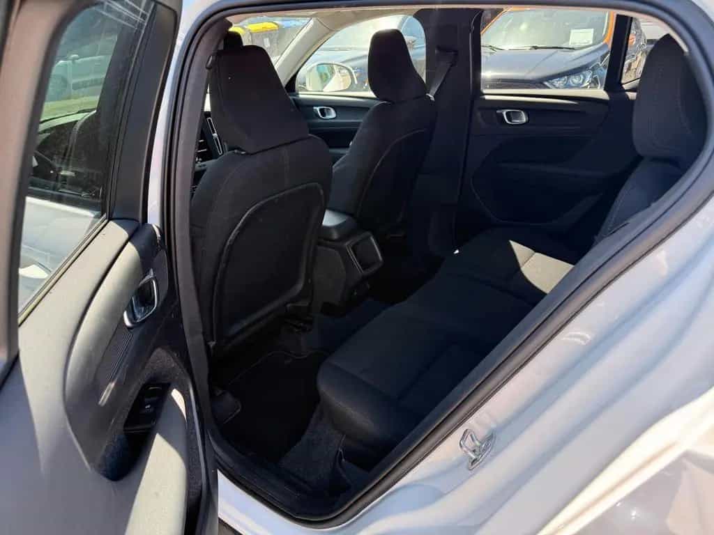 Volvo XC40 T2 2WD MomentumCore*DAB*RFK*TMP*FSHeizbar* 08/2021-photo-9