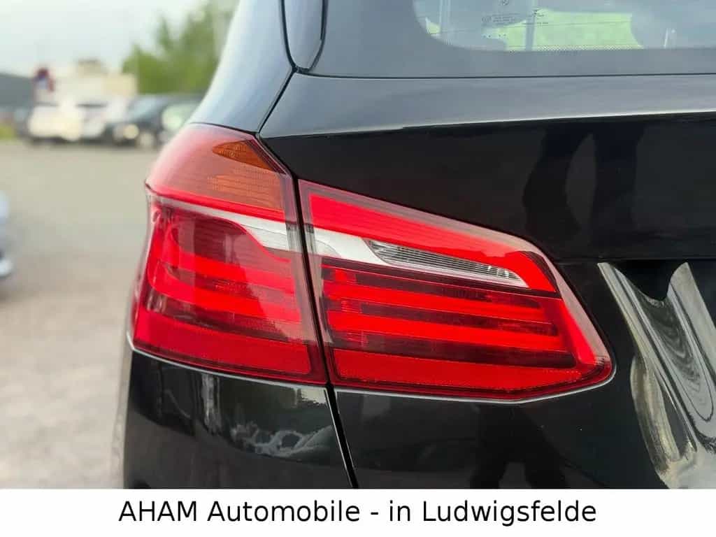 BMW 225 i xDrive Active Tourer Luxury Line|PANO|H-K 06/2018-photo-12