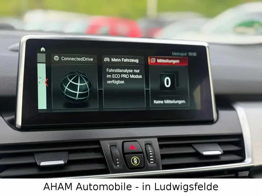 BMW 225 i xDrive Active Tourer Luxury Line|PANO|H-K 06/2018-photo-32