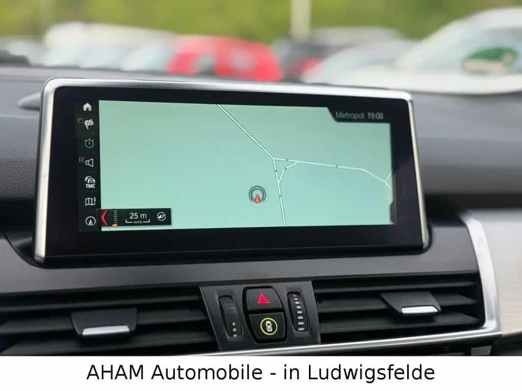 BMW 225 i xDrive Active Tourer Luxury Line|PANO|H-K 06/2018-photo-34