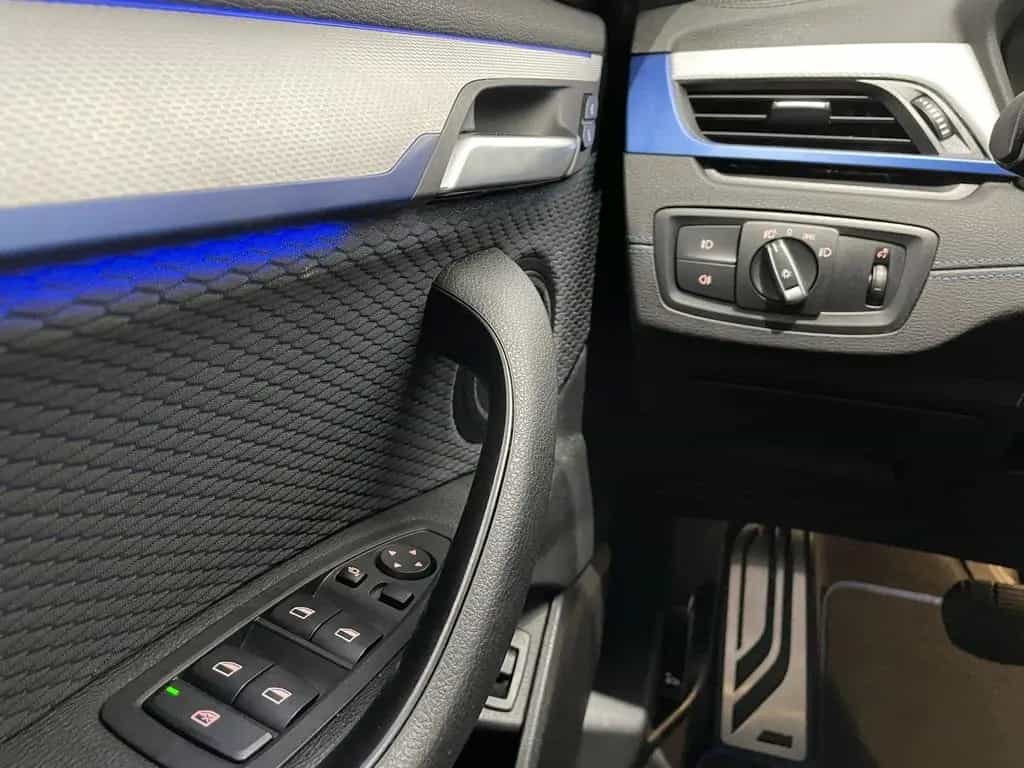 BMW X2 sDrive20i M Sportpaket NAVI AHK RFK HiFi LED 02/2020-photo-21