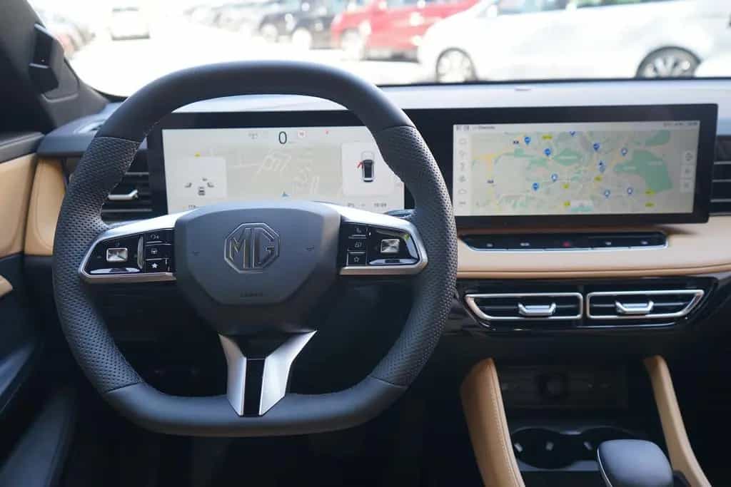 MG HS 1.5 T-GDI Luxury Aut. LED ACC Navi 360° 01/2025-photo-10