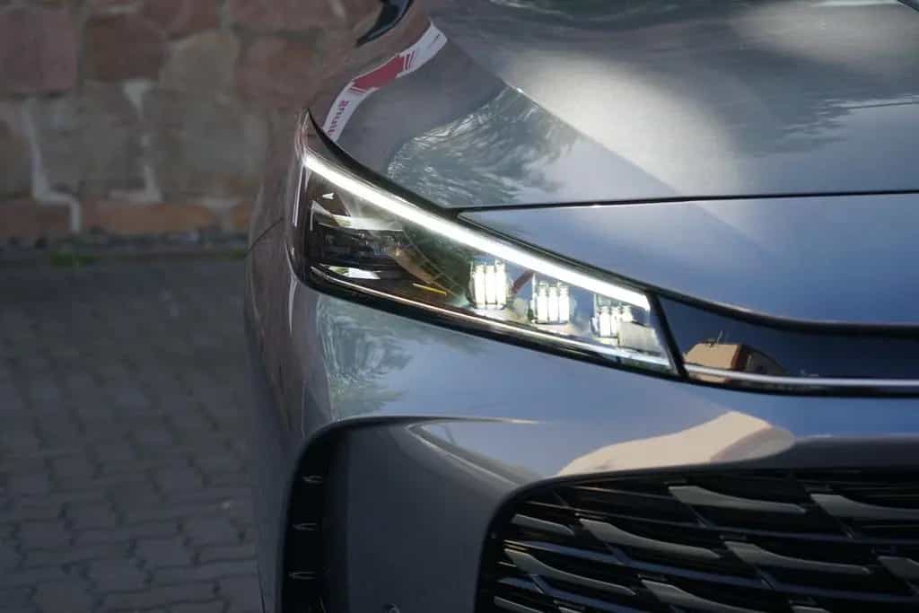 MG HS 1.5 T-GDI Luxury Aut. LED ACC Navi 360° 01/2025-photo-33