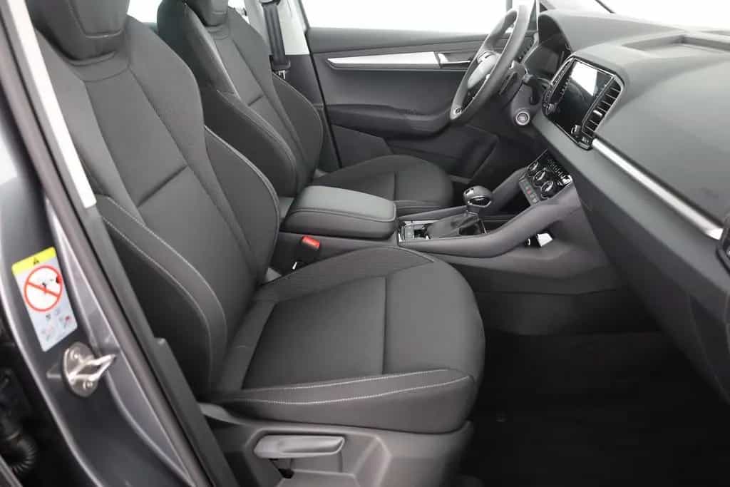 Skoda Karoq 1.5 TSI LED Kamera Sitzheizung 06/2024-photo-25