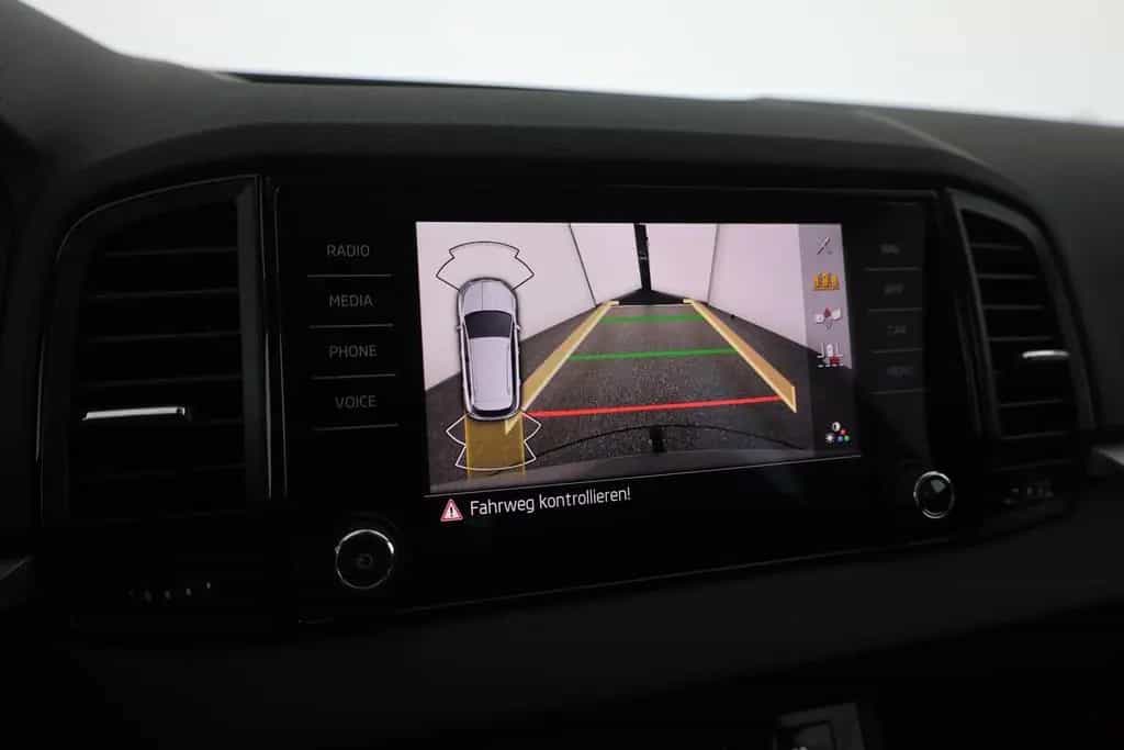 Skoda Karoq 1.5 TSI LED Kamera Sitzheizung 06/2024-photo-28