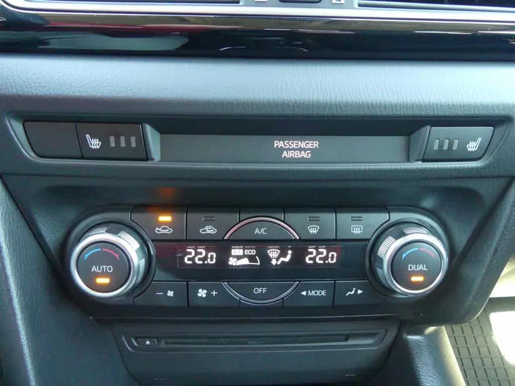 Mazda 3 2.0 Navi Sitzheizung Tempomat PDC 08/2016-photo-13