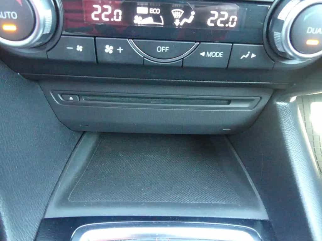 Mazda 3 2.0 Navi Sitzheizung Tempomat PDC 08/2016-photo-14