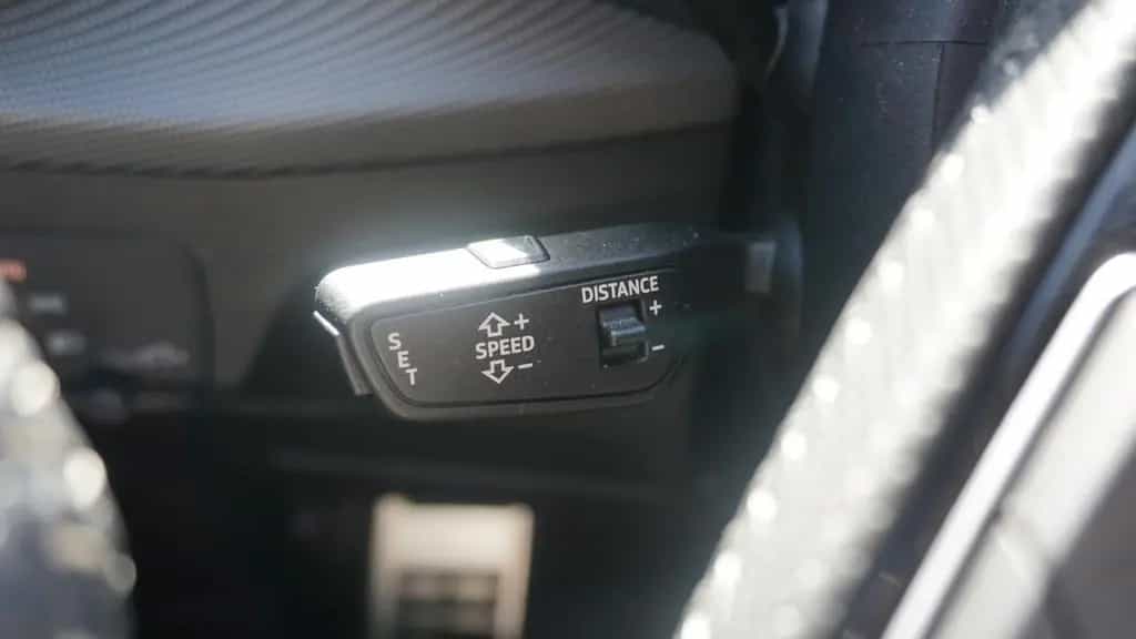 Audi Q2 1.0 TFSI ultra LED Navi Virtual Cockpit ACC 05/2017-photo-15
