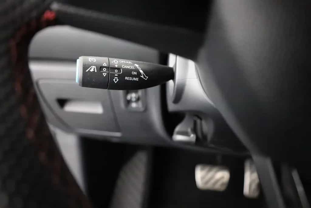 MG HS 1.5 T-GDI Luxury Aut. LED ACC Navi 360° Pano 05/2024-photo-18