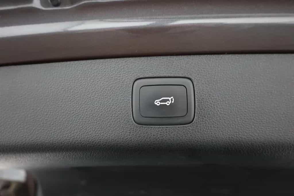 MG HS 1.5 T-GDI Luxury Aut. LED ACC Navi 360° Pano 05/2024-photo-29