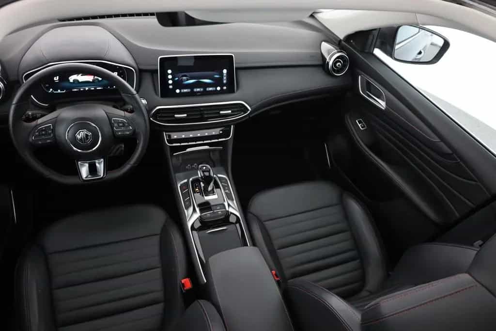 MG HS 1.5 T-GDI Luxury Aut. LED ACC Navi 360° Pano 05/2024-photo-30