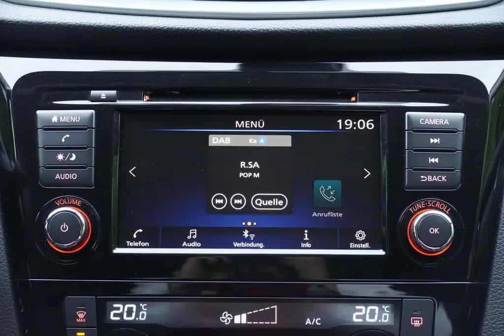 Nissan Qashqai 1.3 DIG-T Kamera AHK ACC Klimaaut. DAB 08/2021-photo-11