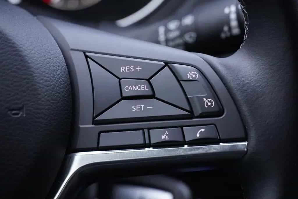 Nissan Qashqai 1.3 DIG-T Kamera AHK ACC Klimaaut. DAB 08/2021-photo-17