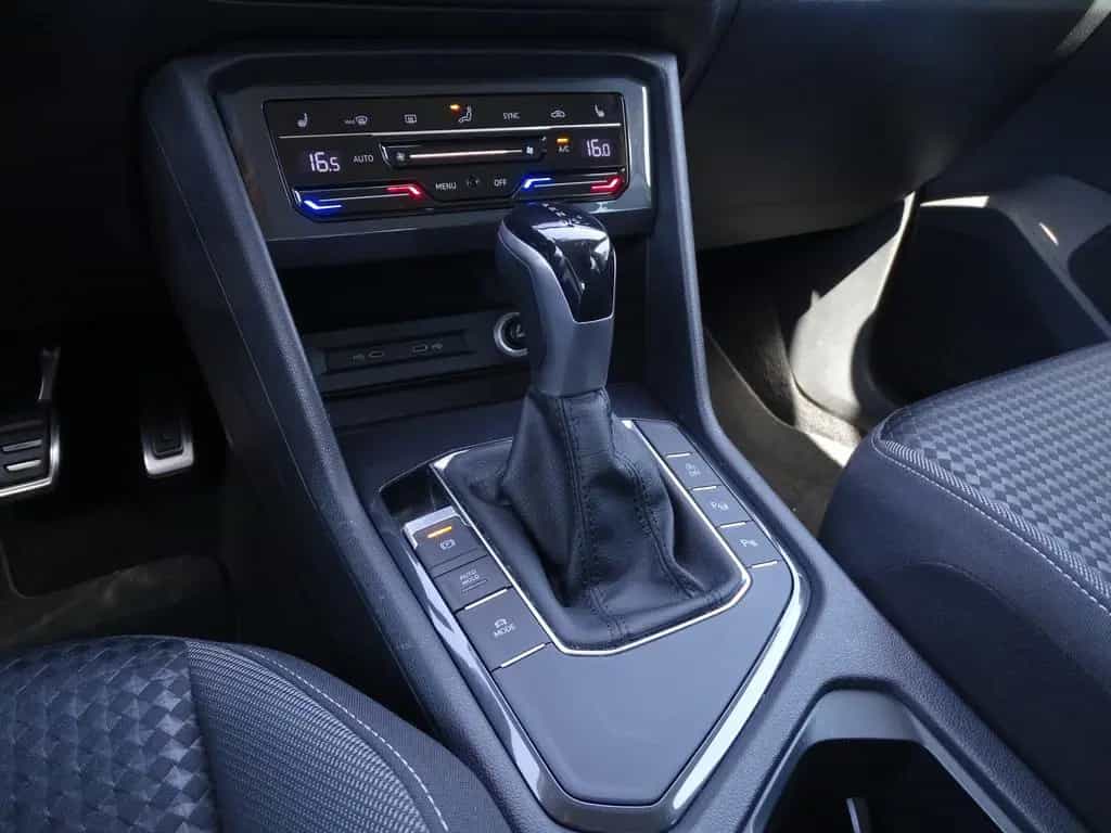 Volkswagen Tiguan 1.5 TSI DSG Active LED ACC Navi Kamera 08/2021-photo-17