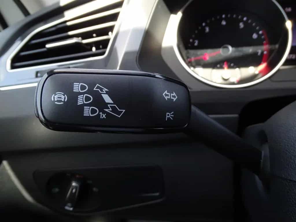 Volkswagen Tiguan 1.5 TSI DSG Active LED ACC Navi Kamera 08/2021-photo-21