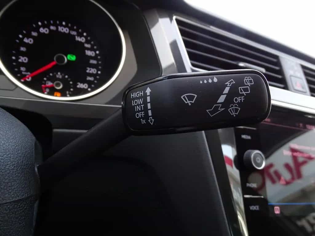 Volkswagen Tiguan 1.5 TSI DSG Active LED ACC Navi Kamera 08/2021-photo-22