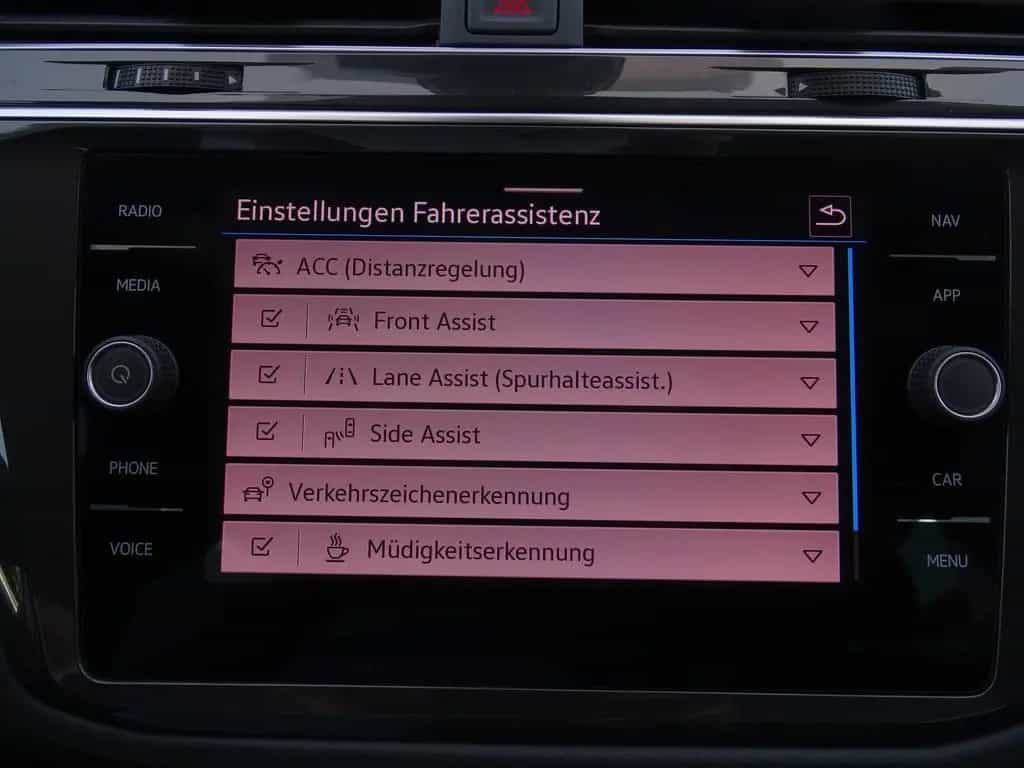 Volkswagen Tiguan 1.5 TSI DSG Active LED ACC Navi Kamera 08/2021-photo-24