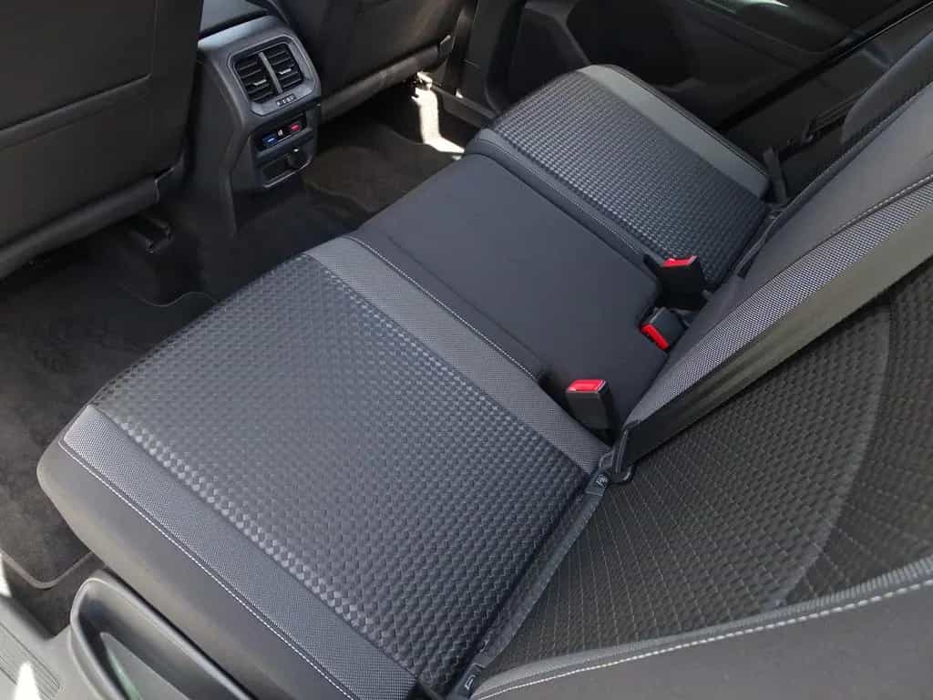 Volkswagen Tiguan 1.5 TSI DSG Active LED ACC Navi Kamera 08/2021-photo-30