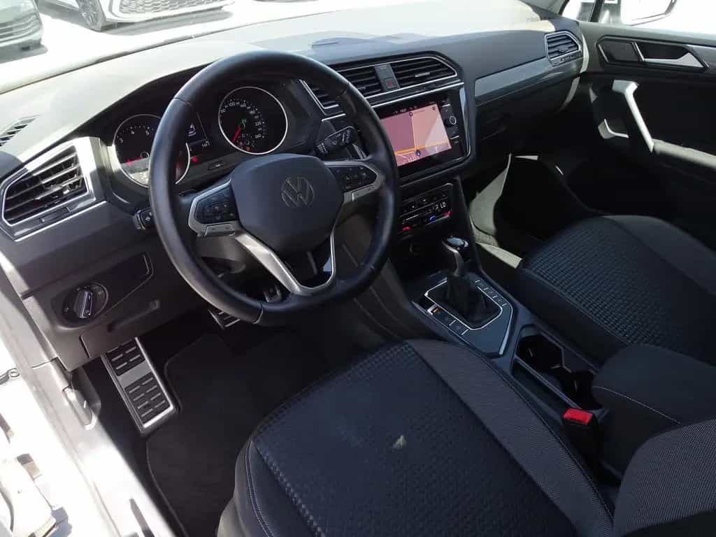 Volkswagen Tiguan 1.5 TSI DSG Active LED ACC Navi Kamera 08/2021-photo-7