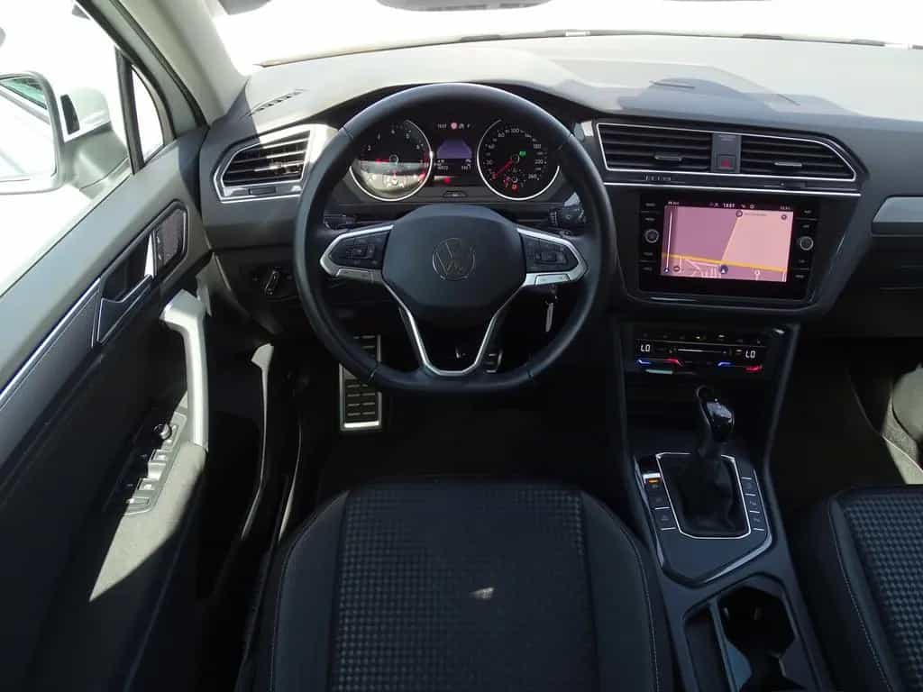Volkswagen Tiguan 1.5 TSI DSG Active LED ACC Navi Kamera 08/2021-photo-9