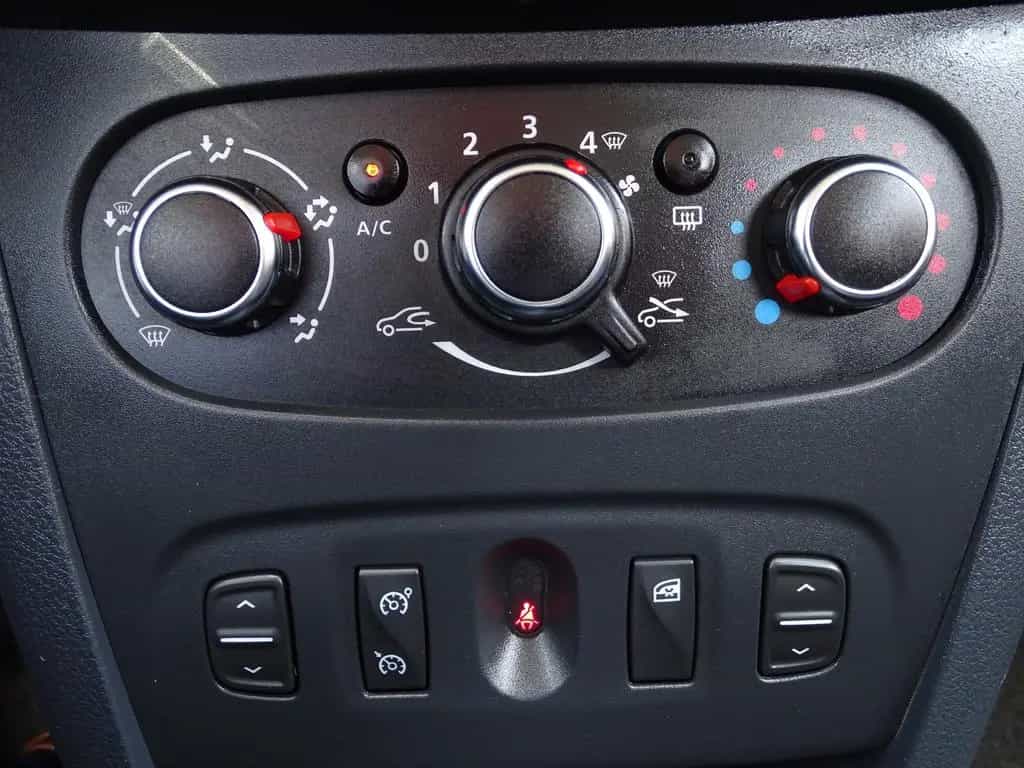 Dacia Sandero Stepway 1.0 TCe 100 Prestige Navi Kamera 01/2021-photo-12