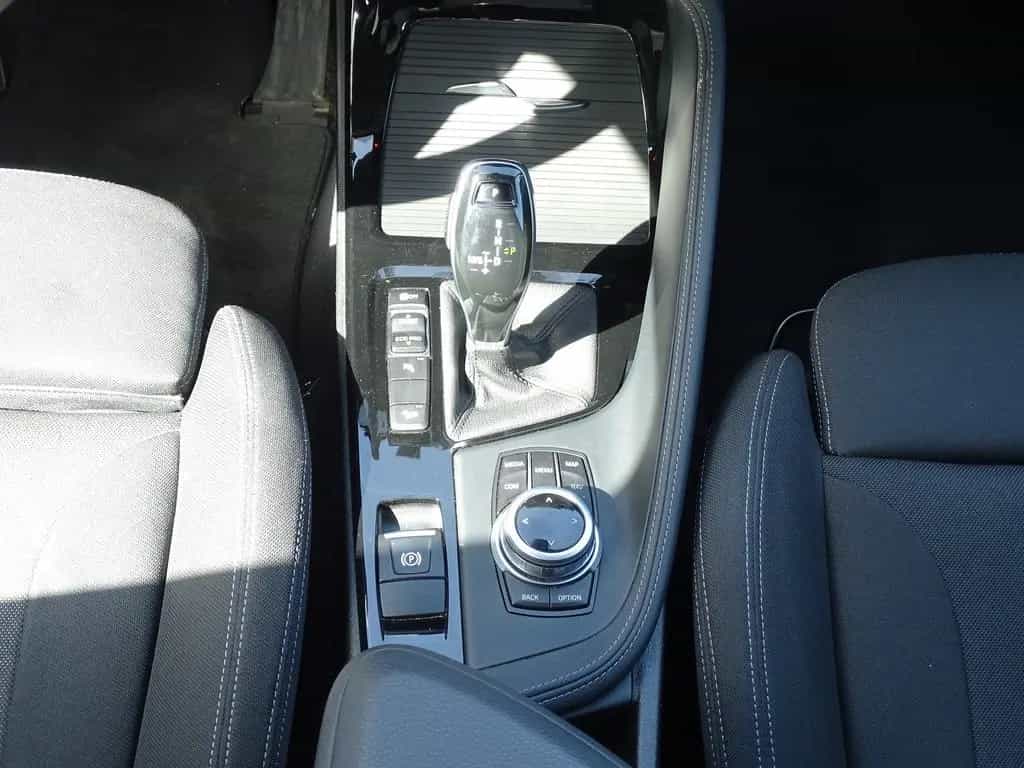 BMW X1 xDrive 20 d Sport Line Aut. LED Navi Kamera 06/2018-photo-15