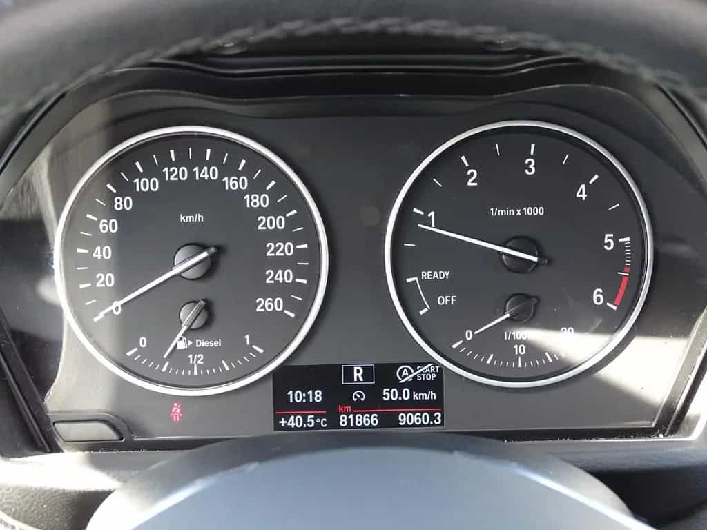 BMW X1 xDrive 20 d Sport Line Aut. LED Navi Kamera 06/2018-photo-19