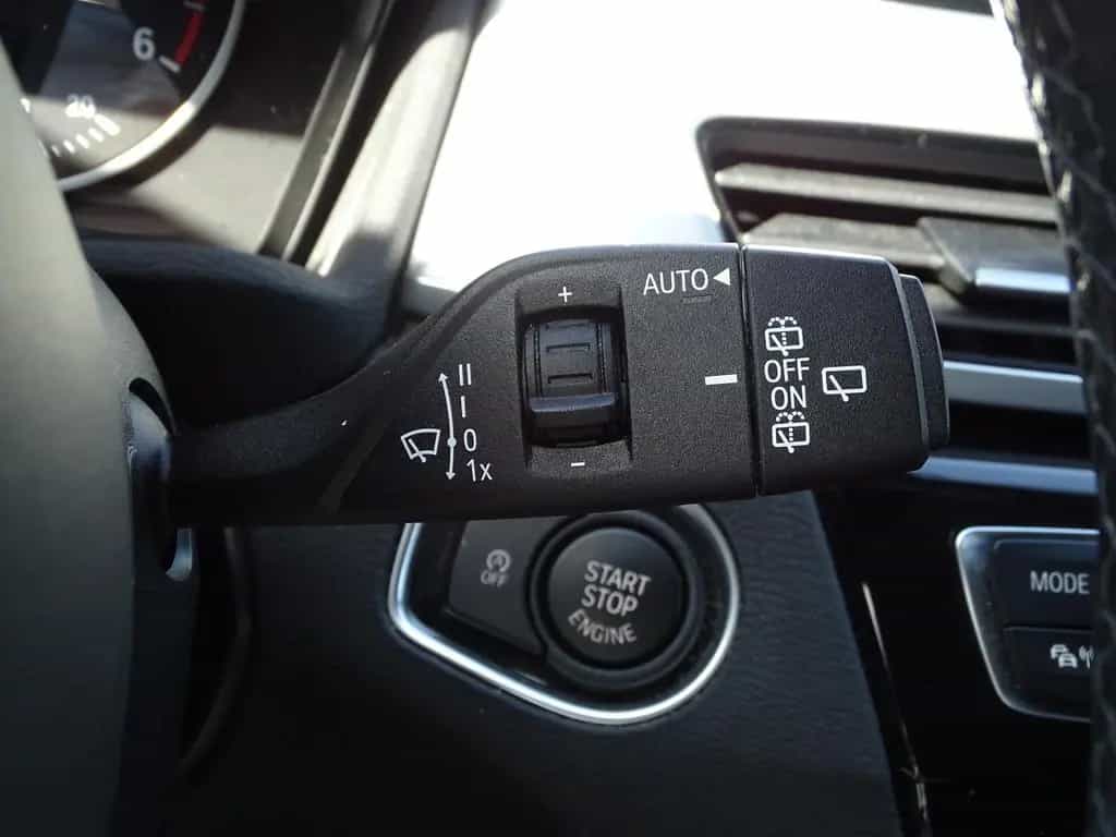 BMW X1 xDrive 20 d Sport Line Aut. LED Navi Kamera 06/2018-photo-21