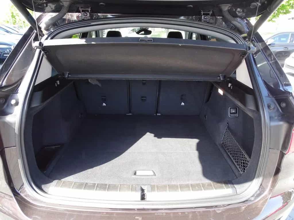 BMW X1 xDrive 20 d Sport Line Aut. LED Navi Kamera 06/2018-photo-27