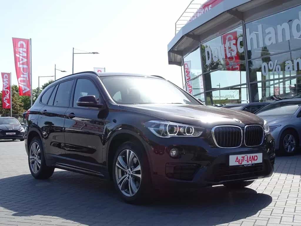 BMW X1 xDrive 20 d Sport Line Aut. LED Navi Kamera 06/2018-photo-5