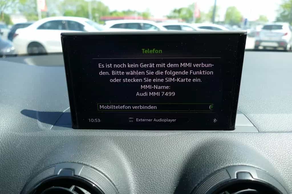 Audi Q2 1.4 TFSI Navi Tempomat Sitzheizung Leder PDC 03/2017-photo-18