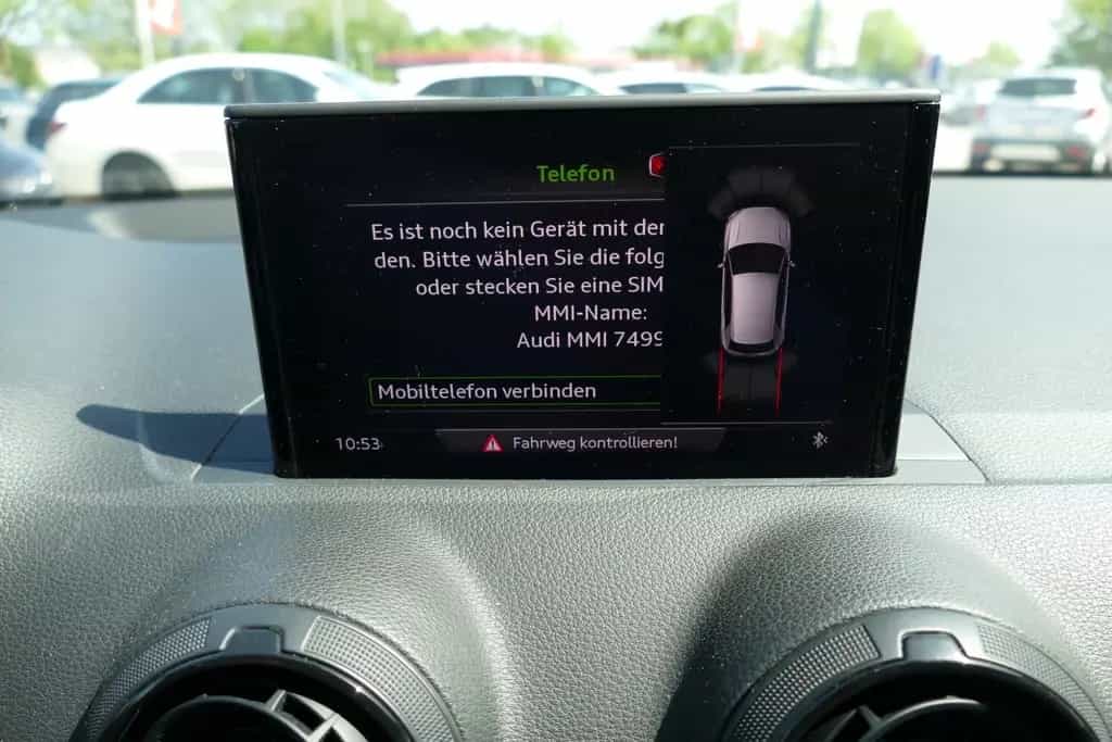 Audi Q2 1.4 TFSI Navi Tempomat Sitzheizung Leder PDC 03/2017-photo-19