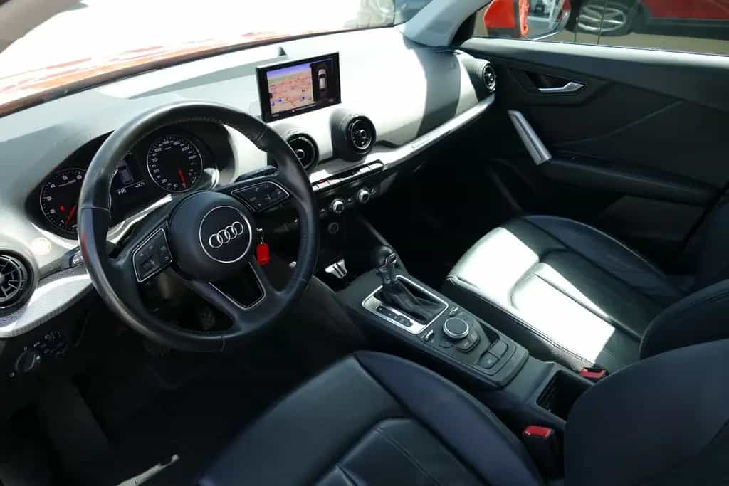 Audi Q2 1.4 TFSI Navi Tempomat Sitzheizung Leder PDC 03/2017-photo-7