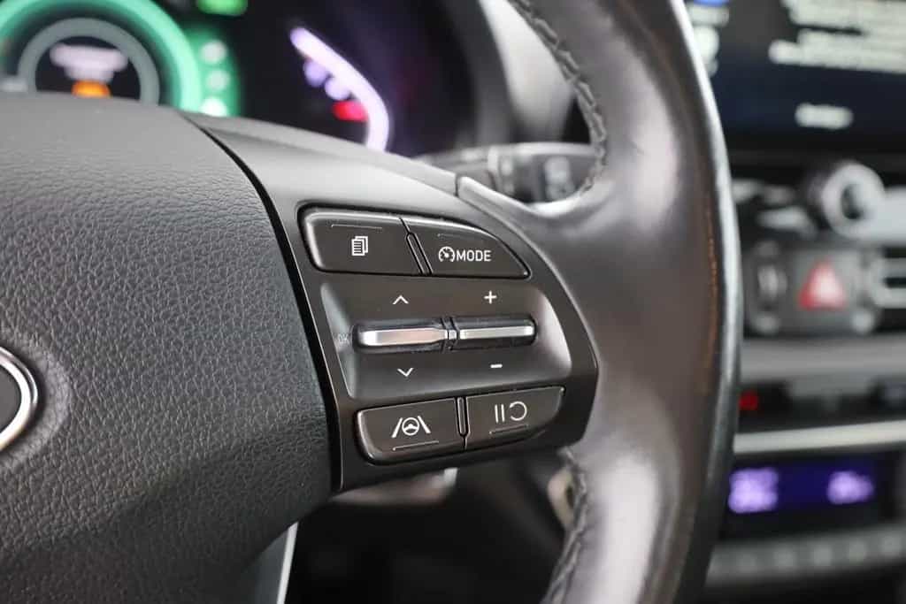 Hyundai i30 1.5 T-GDI DCT Intro Edition LED Kamera PDC 09/2020-photo-17