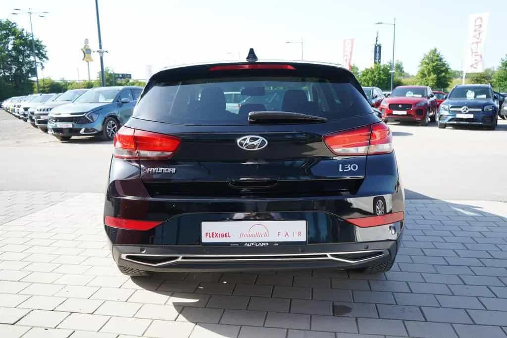 Hyundai i30 1.0 Intro Edition Mild-Hybrid LED Kamera 09/2021-photo-3